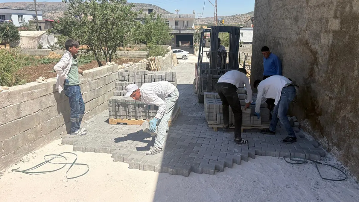 buyuksehirden pazarcik ufacikliya bin metrekarelik kilit parke