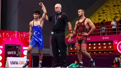 Bronz madalya karşılaşmasında Moldovalı Marcel Andionache ile karşı karşıya gelen