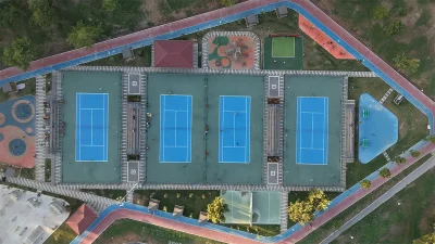 Toplam 180 sporcunun mücadele ettiği turnuva, 8 farklı kategoride gerçekleştiriliyor.