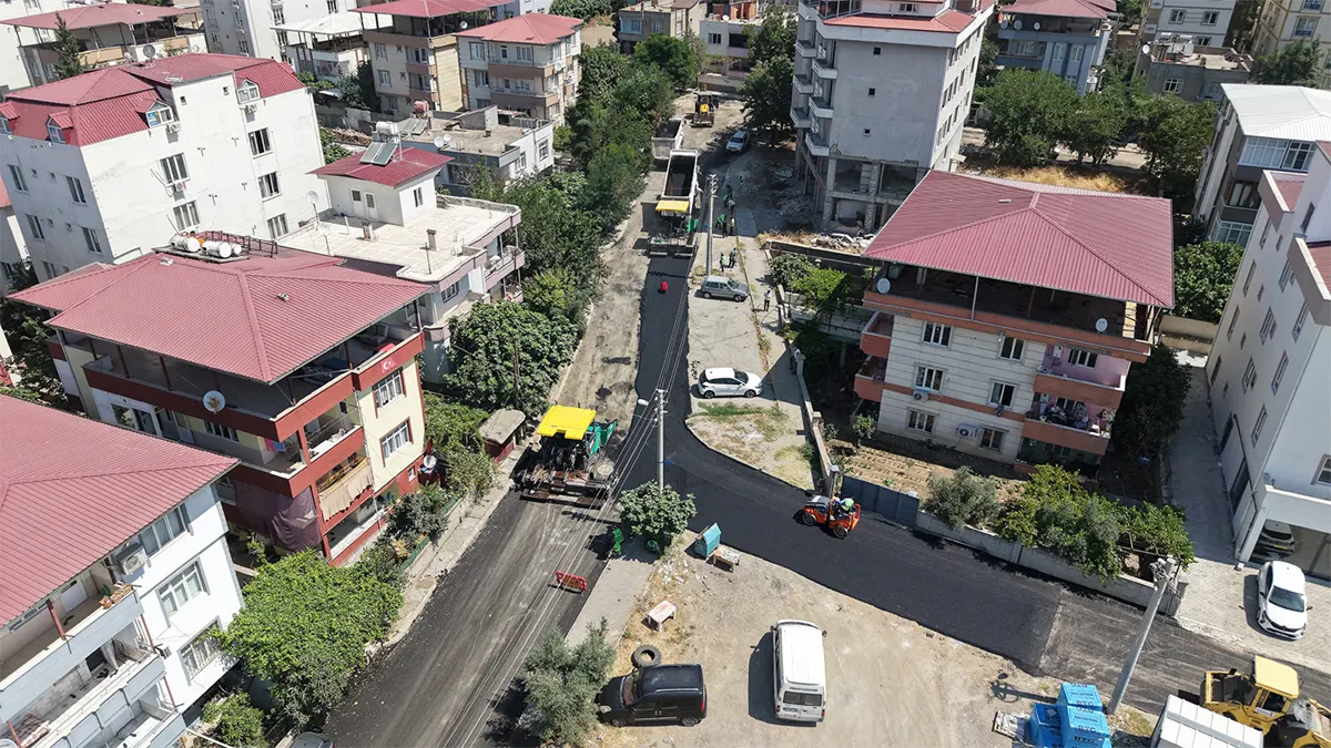 dulkadiroglu egemenlik mahallesi modern yollarina buyuksehirle kavusuyor
