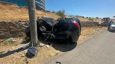 İhbar üzerine olay yerine sağlık ekipleri sevk edildi. Kazada yaralanan