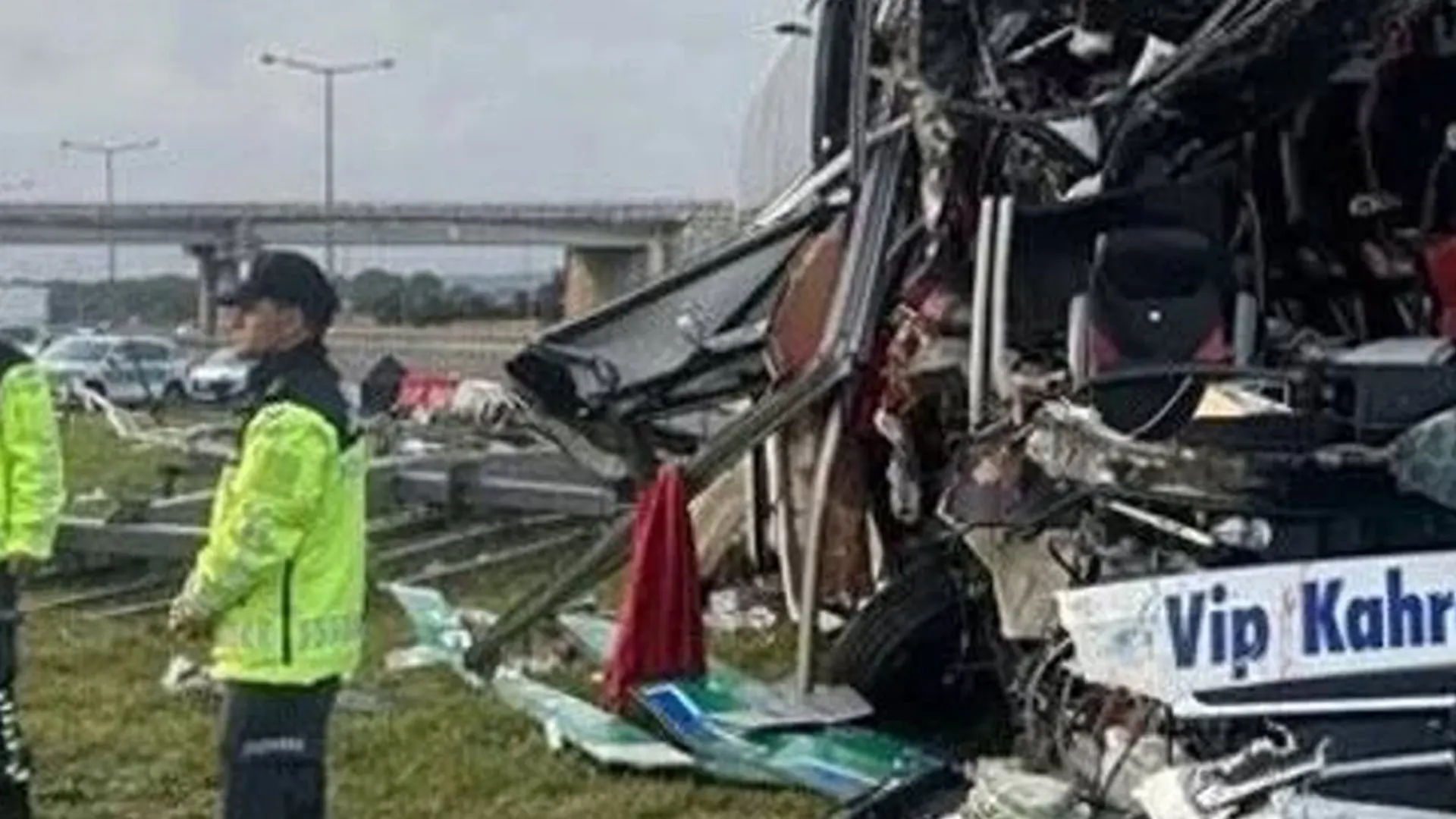 kahramanmarastan istanbula giden yolcu otobusu boluda kaza yapti yarali inin durumu agir