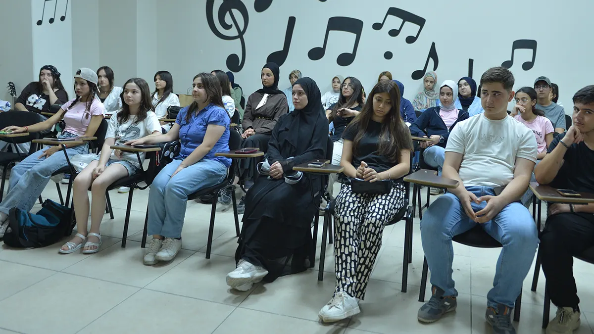 kamekte genclere hayat boyu ise yarayacak egitim finansal okuryazarlik semineri yogun ilgi gordu