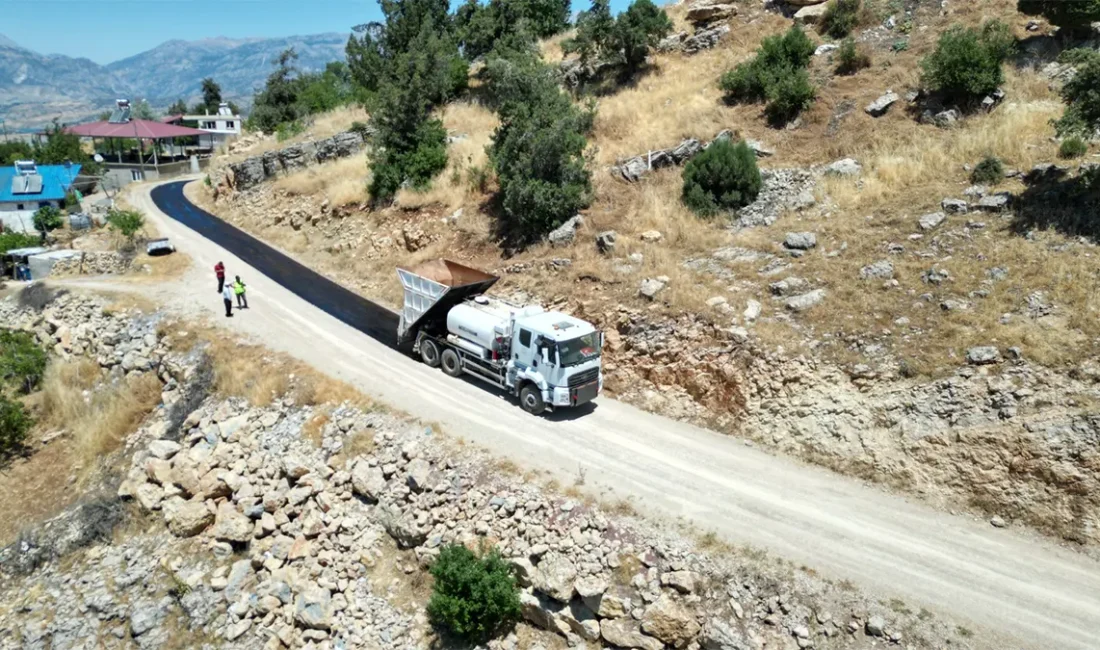 Karagöl-Çobanlı Bağlantı Yolunda Sathi Kaplama Çalışmaları Başladı Karagöl-Çobanlı ana grup bağlant yolunun tamamlanmasıyla başta Çobanlı Mahallesi olmak