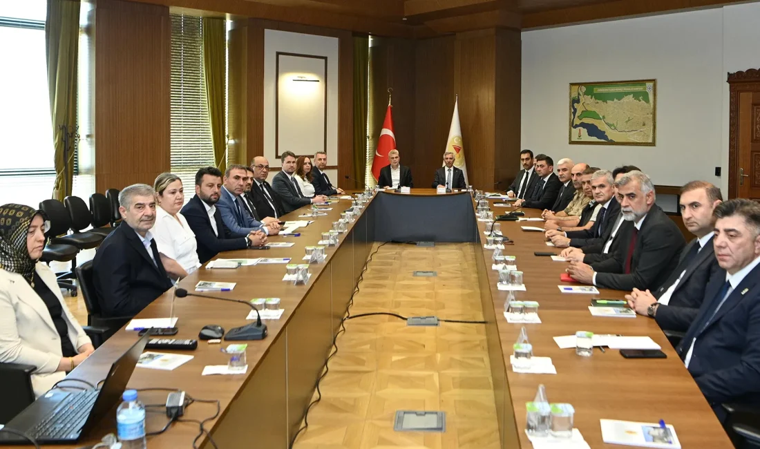 Kültür Yolu Festivali’nin Yol Haritası Belirlendi Toplantıda, festival kapsamında gerçekleştirilecek etkinliklerin planlaması, organizasyon süreçleri, güvenlik tedbirleri,