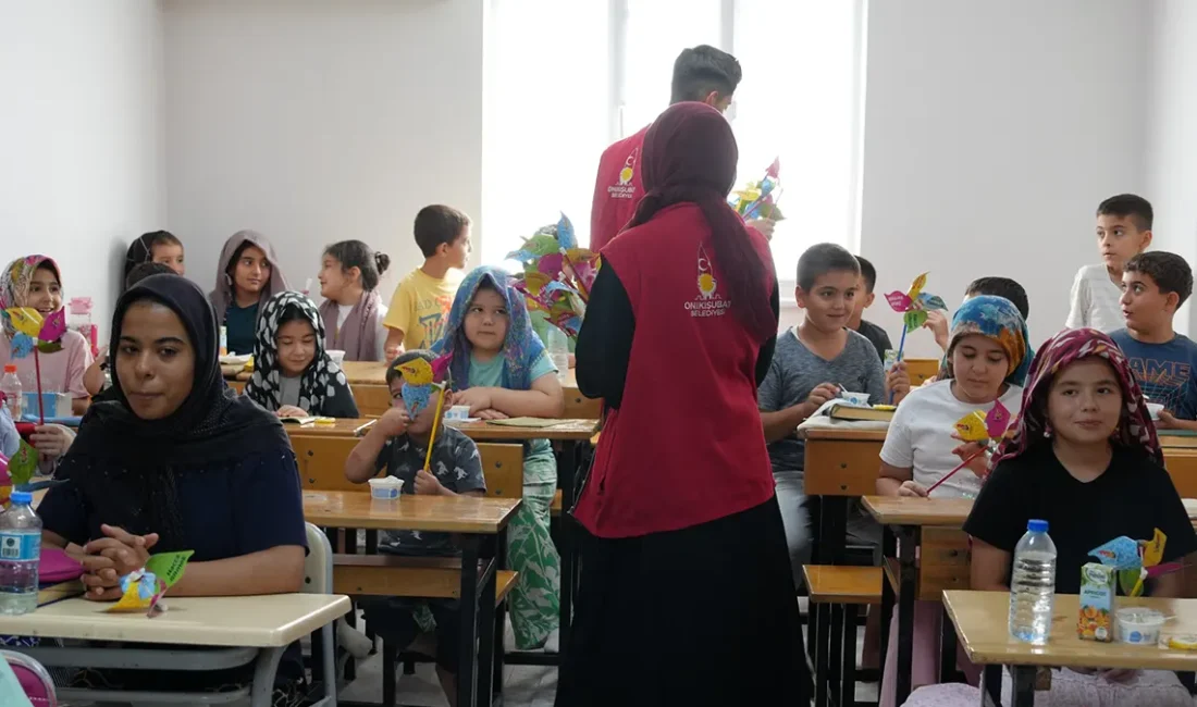Onikişubat Belediyesi’nden Yaz Kur’an Kurslarına ‘Camiler Çiçek Açtı’ ile anlamlı destek Yaz boyunca devam edecek ziyaretlerde yüzlerce çocuğa ikram ve çeşitli