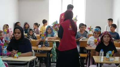 Onikişubat Belediyesi’nden Yaz Kur’an Kurslarına ‘Camiler Çiçek Açtı’ ile anlamlı destek Yaz boyunca devam edecek ziyaretlerde yüzlerce çocuğa ikram ve çeşitli