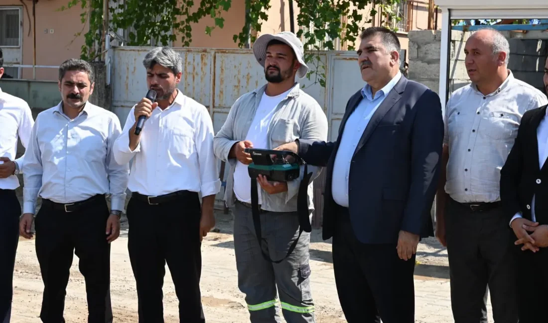 Türkoğlu Belediyesi’nden Yeni Sosyal Yatırım! İstasyon Mahallesi Taziye Evi Yükseliyor Türkoğlu Belediyesi'nin katkıları, İstasyon Mahalle Muhtarlığı ve hayırsever vatandaşların destekleriyle