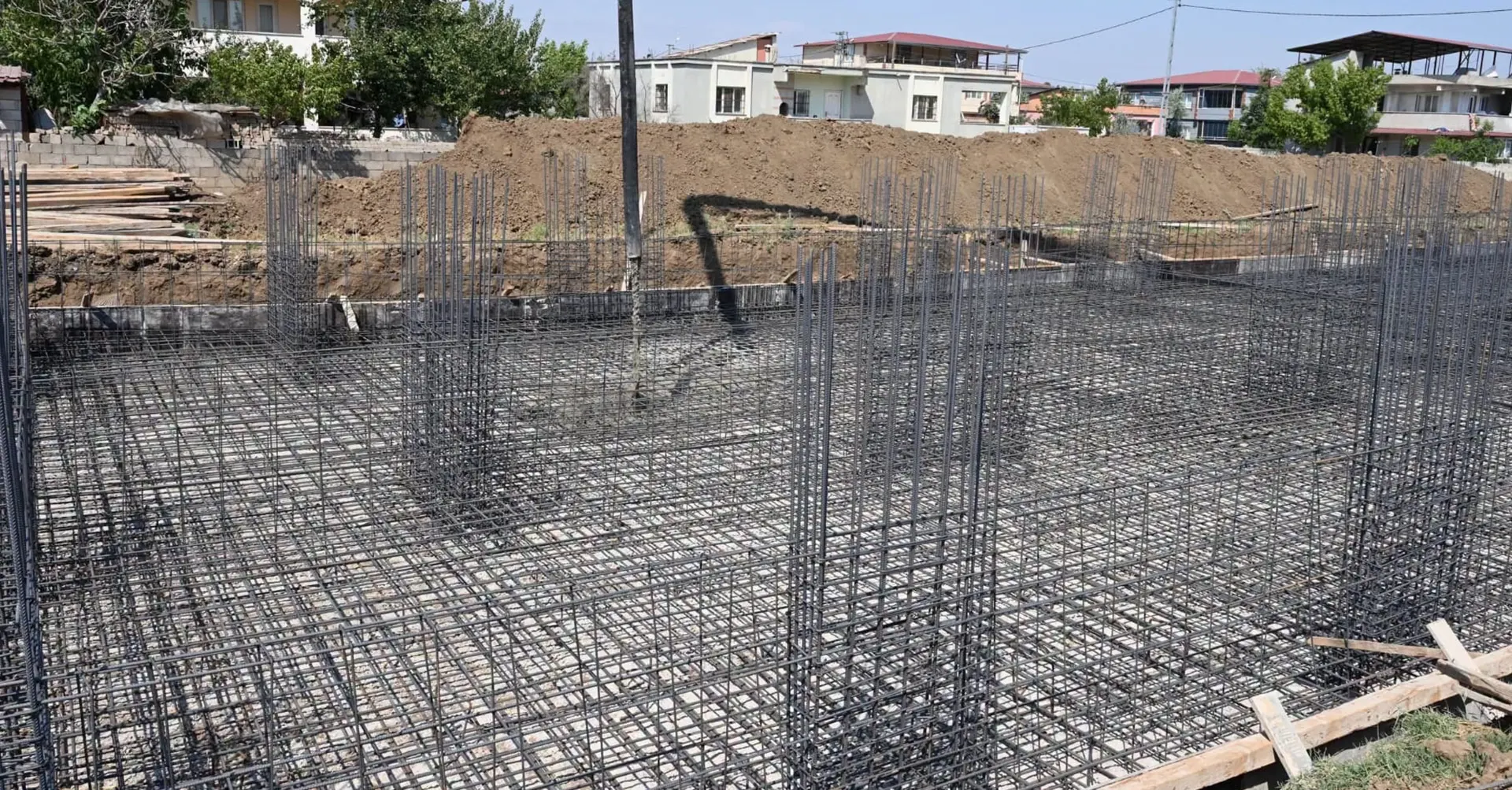 turkoglu belediyesinden yeni sosyal yatirim istasyon mahallesi taziye evi yukseliyor turkoglu belediyesinden yeni sosyal yatirim istasyon mahallesi taziye evi yukseliyor