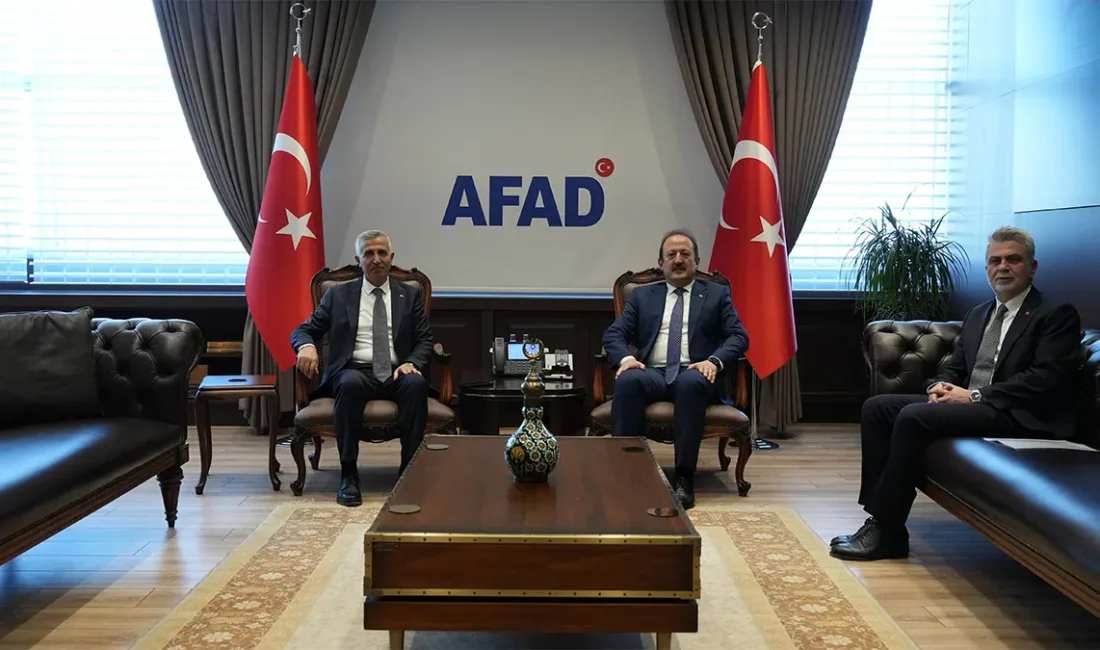 Vali Ünlüer ve Başkan Görgel’den Emniyet ve AFAD’a Ziyaret Emniyet Genel Müdürlüğü’nde gerçekleştirilen görüşmede Başkan Fırat Görgel ve Vali