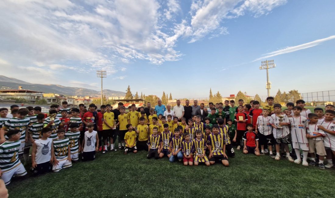 TSYD Kahramanmaraş Cup, büyük bir heyecan ve coşkuyla tamamlandı Türk milletinin kahramanlık sembollerinden olan Şehit Ömer Halisdemir’in ağabeyinin katılıp