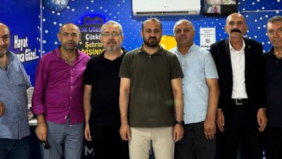 Planlanmış bir siyasi toplantı olmamasına rağmen ziyaret sırasında farklı siyasi