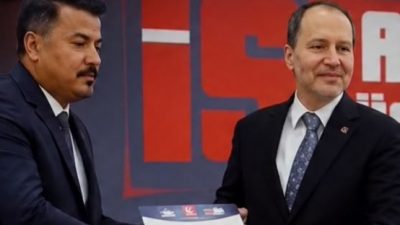 Sarı, yaptığı açıklamada istifasının parti üyeliğinden değil, ilçe teşkilatındaki görevlerinden