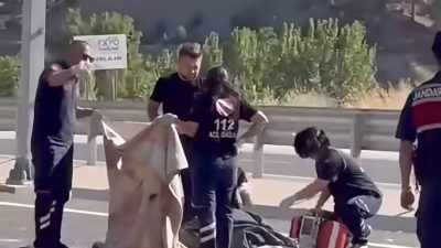 Edinilen bilgilere göre, içerisinde aynı aileden 5 kişinin bulunduğu otomobil,