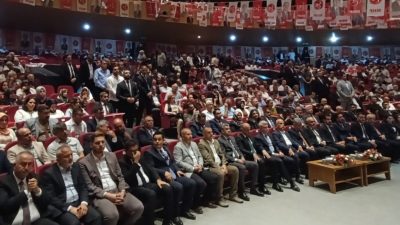Kongrede ilk olarak başkanlık divanı oluşturuldu. Ardından MHP Kahramanmaraş İl