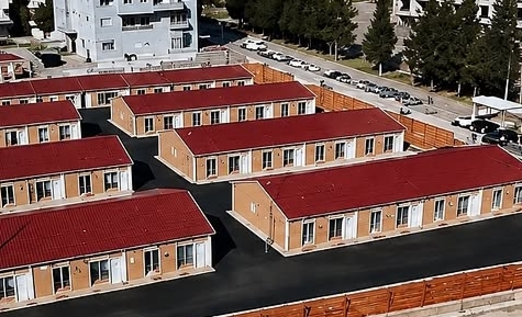 Kahramanmaraş’ın Dulkadiroğlu ilçesi Egemenlik Mahallesi’nde, Kocaeli Valiliği tarafından deprem sonrasında