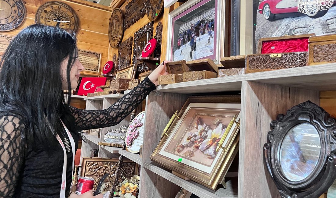KAMEK Fuarda; El Emeği Göz Nuru Ürünlere Yoğun İlgi Kahramanmaraş’ın sosyal ve kültürel hayatına önemli katkılar sunan Uluslararası Geleneksel
