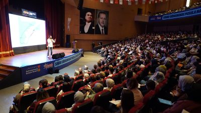 Kahramanmaraş Büyükşehir Belediyesinin, Kamu Personeli Seçme Sınavı’na (KPSS) hazırlanan gençlerin
