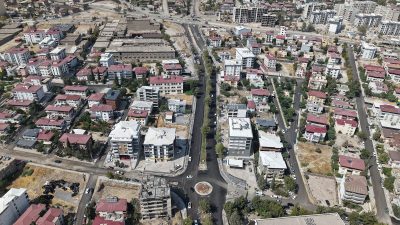 Kahramanmaraş Büyükşehir Belediyesi, şehir genelinde sürdürdüğü asfalt seferberliği kapsamında ulaşım
