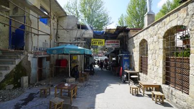 Kahramanmaraş Büyükşehir Belediyesi, şehrin tarihi dokusunu koruyan ve geçmiş ile