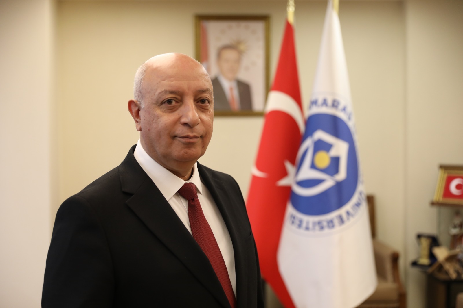 PROF. DR. ISMAIL BAKAN