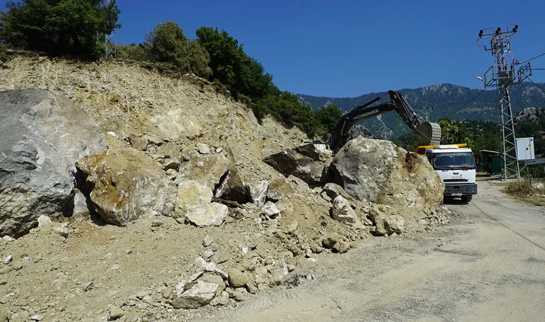 Dar olması sebebiyle ulaşım güvenliğini tehdit eden yol güzergâhında genişletme