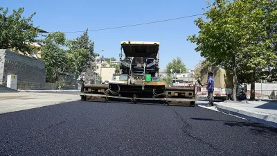 Kahramanmaraş Büyükşehir Belediyesi, şehir genelinde sürdürdüğü ulaşım yatırımlarına hız kesmeden