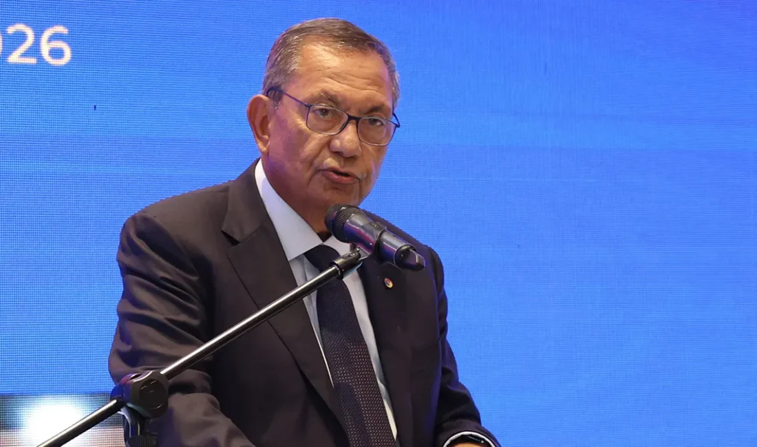 Öksüz’den Kahramanmaraş Sanayisi İçin Dikkat Çeken Mesaj: “Fabrikalar Milletin Emanetidir” Kahramanmaraş'ın deprem sonrası yeniden ayağa kalkma sürecinde sanayinin üstlendiği role