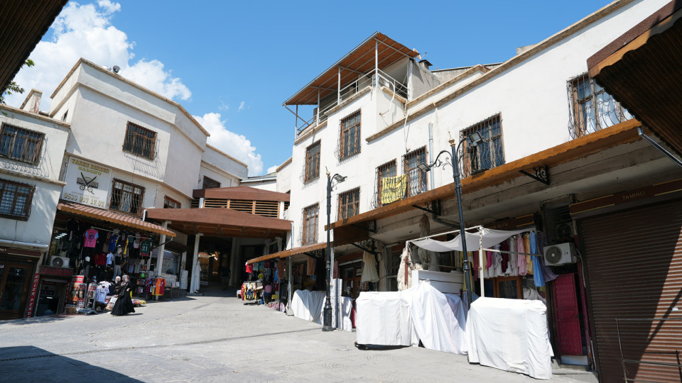 Kahramanmaraş Büyükşehir Belediyesi, şehrin yaklaşık beş asırlık ticaret hafızasını taşıyan