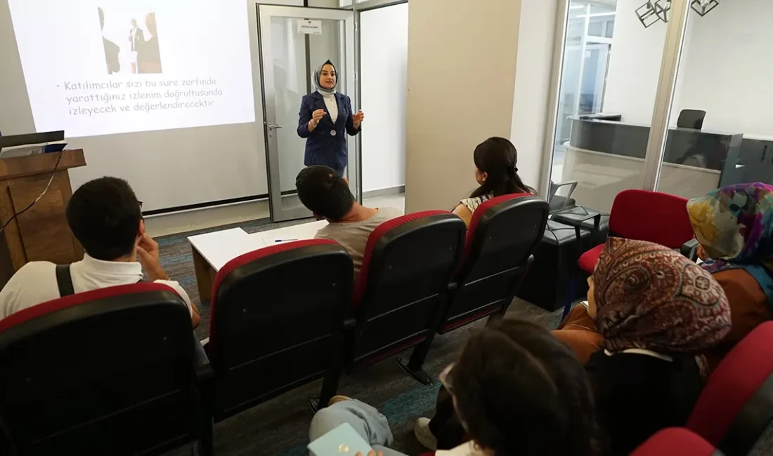 Program kapsamında yalnızca teorik anlatımla yetinilmeyerek katılımcıların aktif rol aldığı