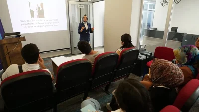 Program kapsamında yalnızca teorik anlatımla yetinilmeyerek katılımcıların aktif rol aldığı