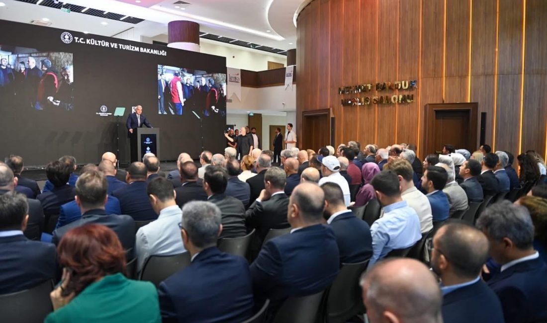 Kültür ve Turizm Bakanı Mehmet Nuri Ersoy’un başkanlığındaki toplantıya, depremden