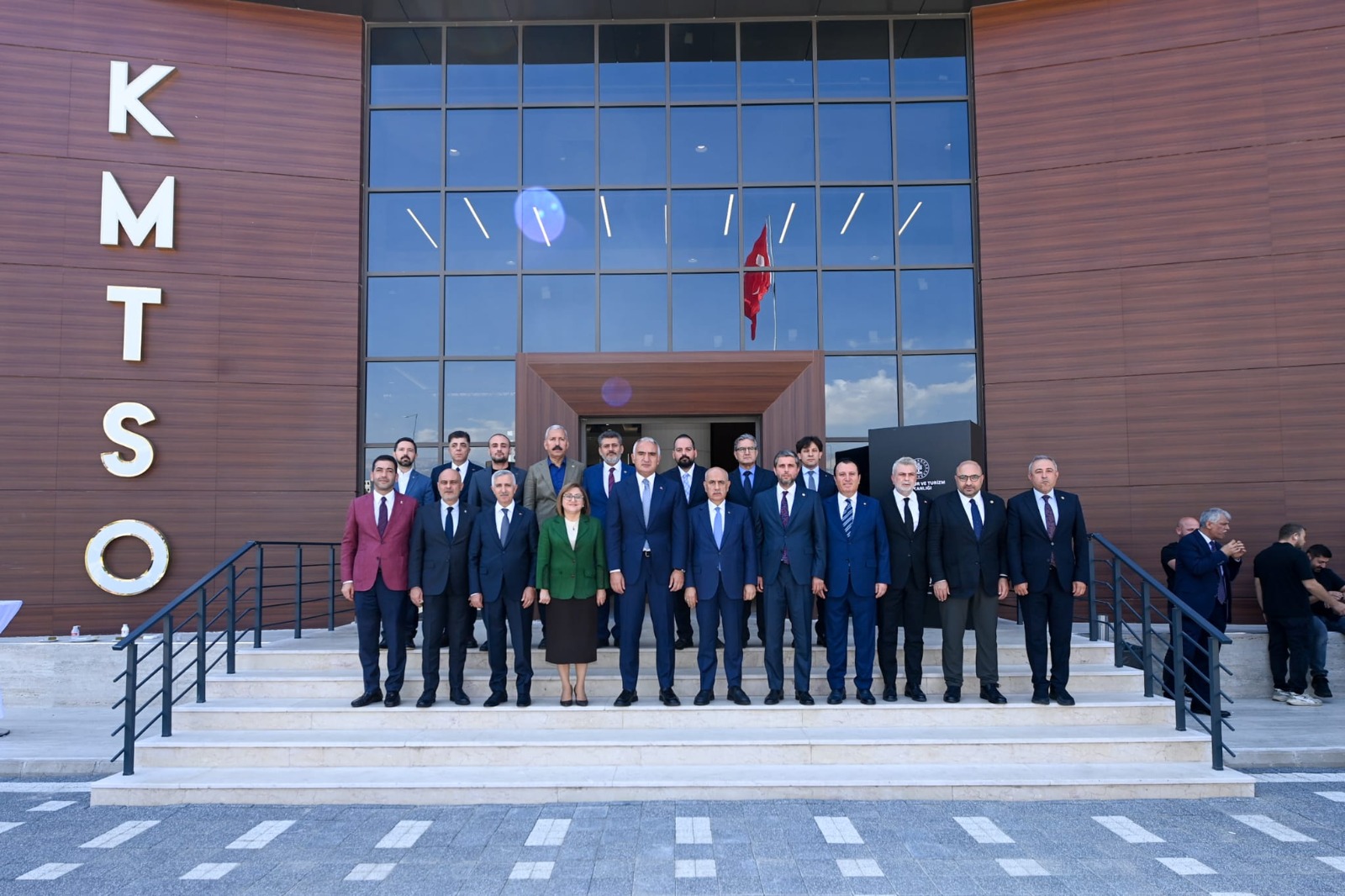 Deprem Bölgesinin 11 İli, Bakan Ersoy’un Katılımıyla KMTSO’da Buluştu 1 IMG WA