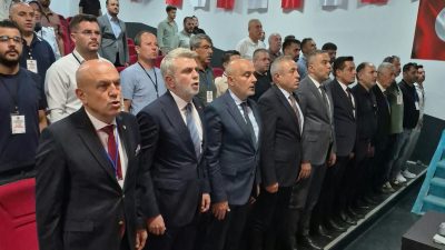 Muhammet Murat Akkurt Gençlik Merkezi’nde gerçekleştirilen genel kurula; AK Parti