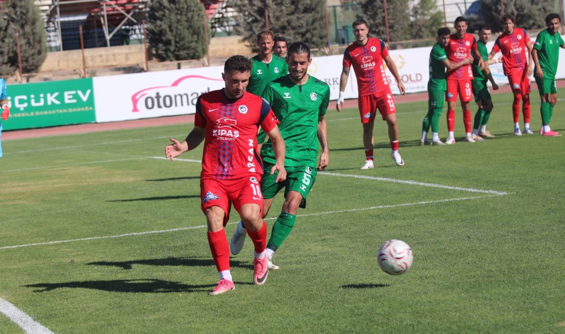 Akedaş İstiklalspor Evinde Sakaryaspor’a 3-1 Mağlup Oldu Karşılaşmaya etkili başlayan Kahramanmaraş İstiklalspor, rakip kalede baskı kurdu. Mücadelenin
