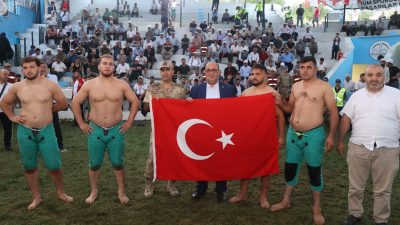 Bertiz’in Boyalı Mahallesi’nde düzenlenen şalvar güreşleri, bölgenin spor ve kültür