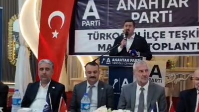 Gerçekleştirilen toplantıya Anahtar Parti İl Başkanı, ilçe yöneticileri ve teşkilat