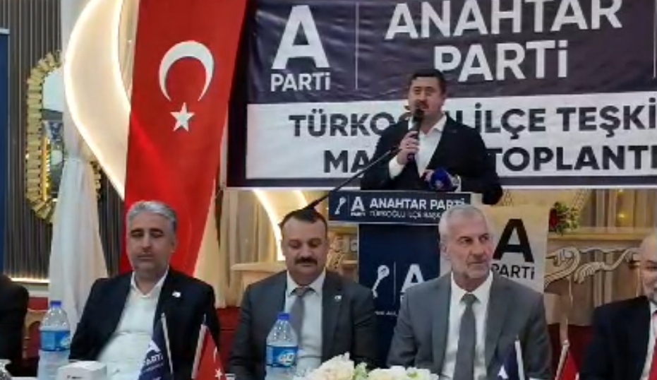 Gerçekleştirilen toplantıya Anahtar Parti İl Başkanı, ilçe yöneticileri ve teşkilat