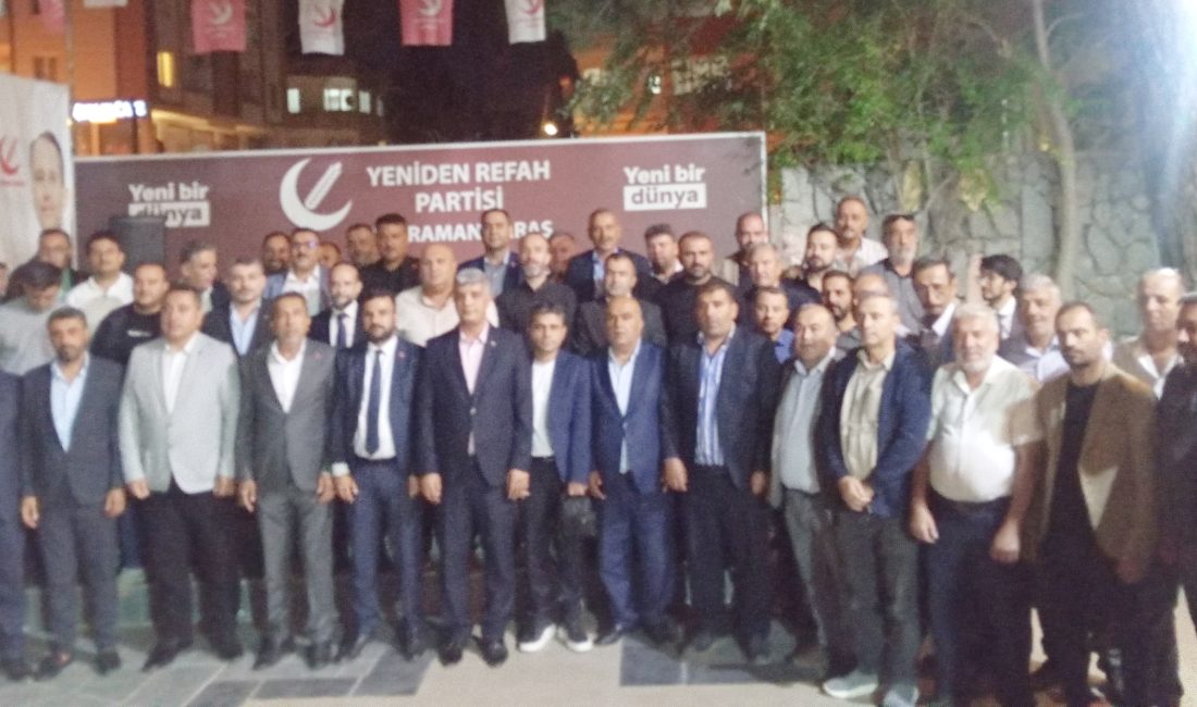 Yeniden Refah Partisi Kahramanmaraş İl Başkanlığı binasında, çok sayıda partilinin