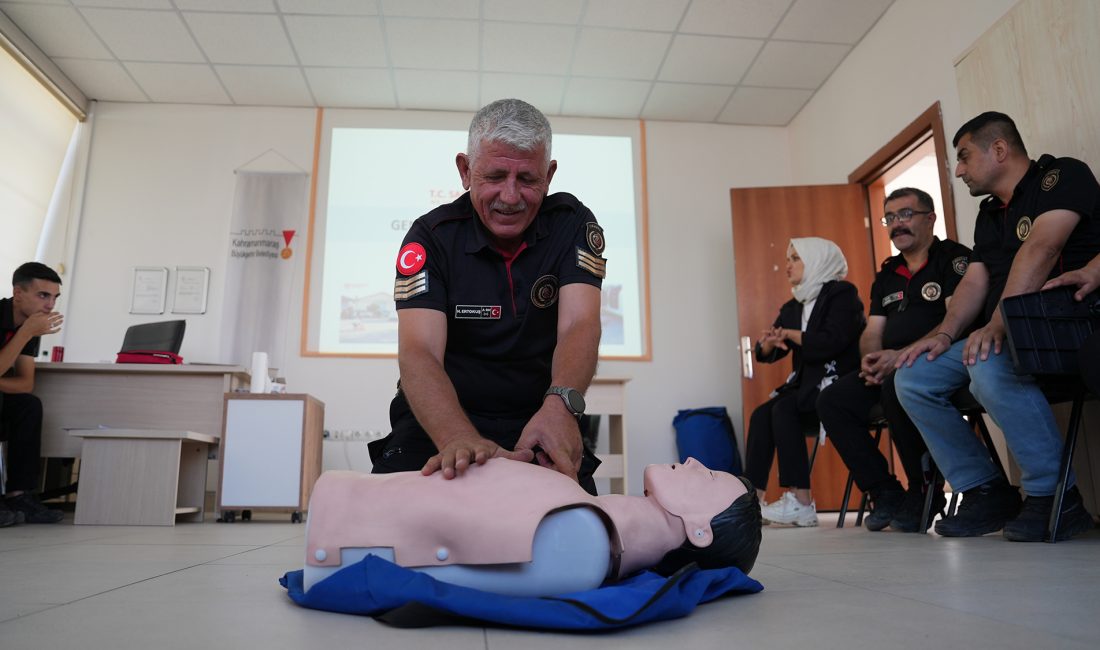 Büyükşehir, İtfaiye Personelinin İlk Yardım Müdahale Kabiliyetini Güçlendiriyor Kahramanmaraş Büyükşehir Belediyesi, personellerin görevleri sırasında karşılaşabilecekleri olası acil durumlara