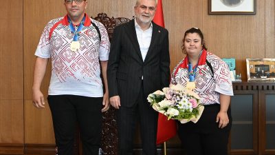 Kahramanmaraş Büyükşehir Belediye Başkanı Fırat Görgel, İsveç’te gerçekleştirilen 2026 Judown