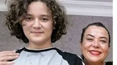 Tahliye kararının ardından hayatını kaybedenlerin aileleri ve yakınları adliye önünde