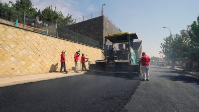 Kahramanmaraş Büyükşehir Belediyesi, şehir genelinde ulaşım altyapısının güçlendirilmesi ve yol