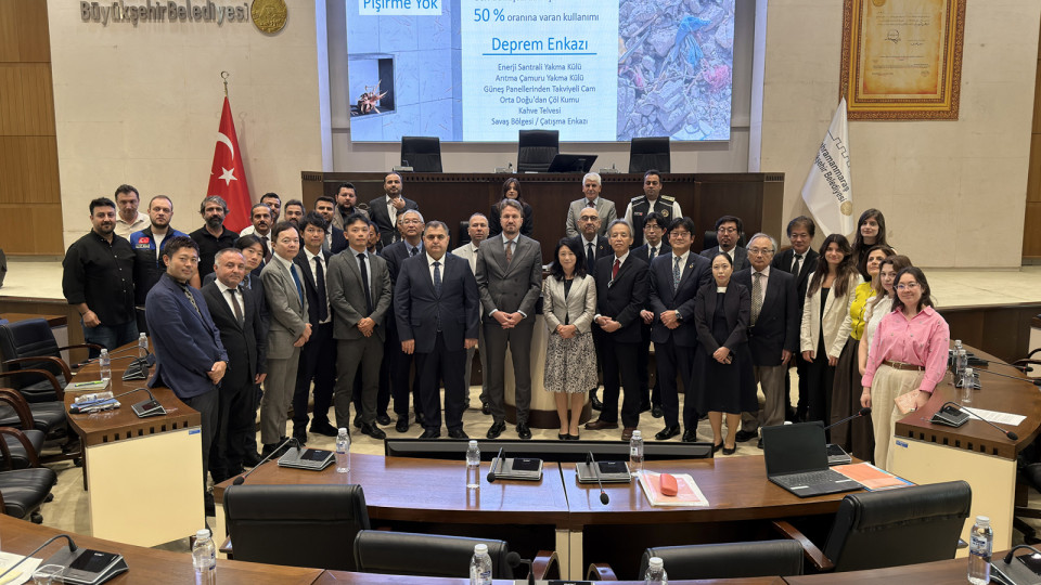 Kahramanmaraş Büyükşehir Belediyesinin çevre, atık yönetimi ve afet sonrası yeniden