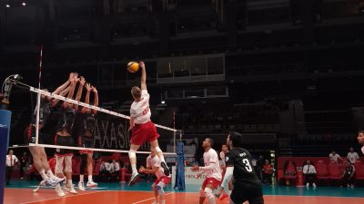 Erkekler AXA Sigorta Kupa Voley’de mücadele eden AKEDAŞ Onikişubat Belediyespor,