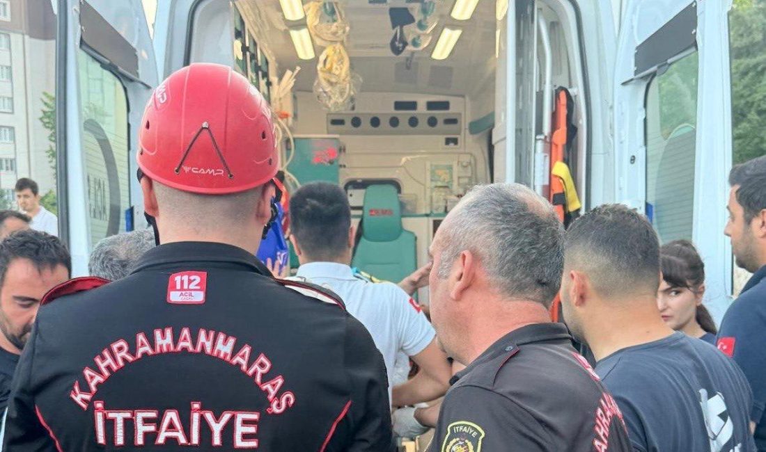 Kaza, eski Kahramanmaraş-Göksun kara yolu Elmalı Kavşağı yakınlarında meydana geldi.