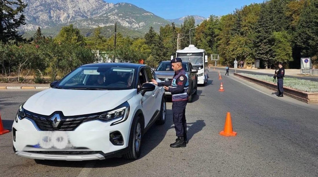 Uygulamada, 0-5 yıl hapis cezasıyla aranan 751, 5-10 yıl arası