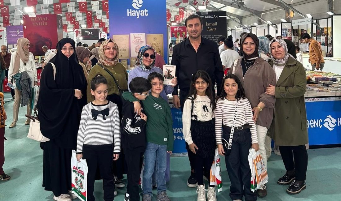 Öğretmen ve öğrenciler kitap fuarında yazarlarla buluştu Etkinliğin öğrencilerin hayal güçlerini geliştirmek, okuma kültürlerini desteklemek ve kitaplarla