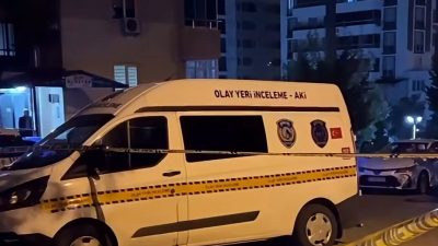 Binevler’de Bıçaklı Kavga: 2 Kişi Yaralandı İhbar üzerine olay yerine sağlık ve polis ekipleri sevk edildi.