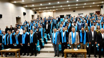 Konuşmasına sendikanın kurucu Genel Başkanı Mehmet Akif İnan başta olmak